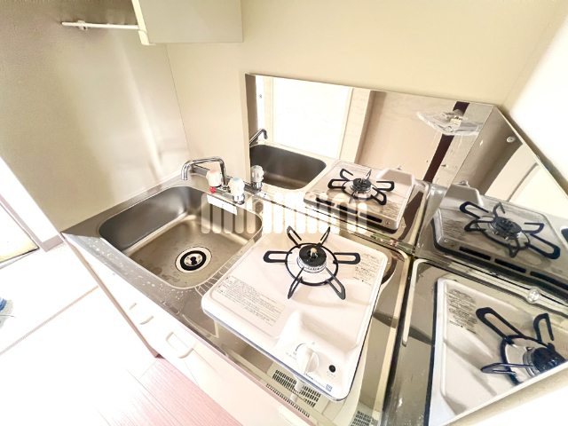 キッチン　※別部屋参考写真