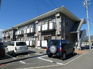 ソレアードB棟の建物外観