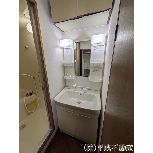 洗面設備　独立洗面台付き！
