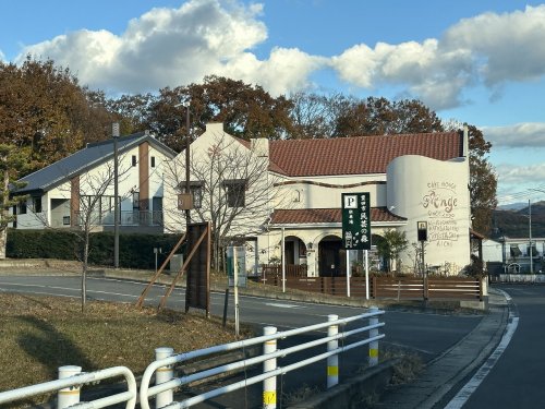 【ファミエール平戸橋A棟の飲食店】