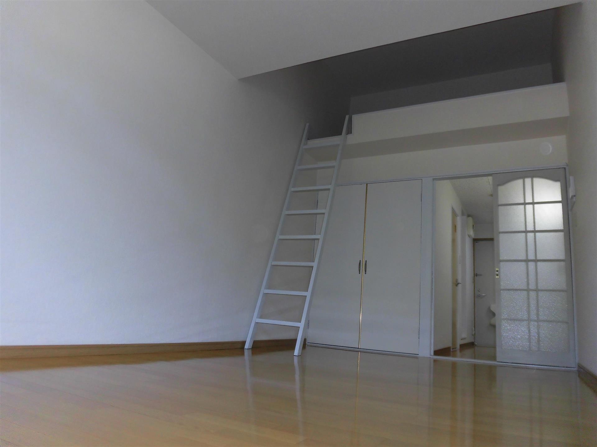 居室・リビング　実際のお部屋と異なることがございます。