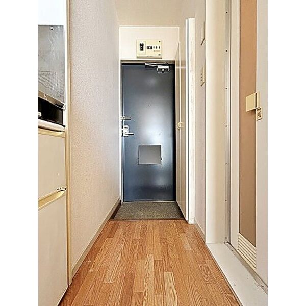 玄関　同間取り別部屋の画像です