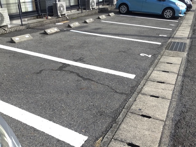 駐車場　エントランス