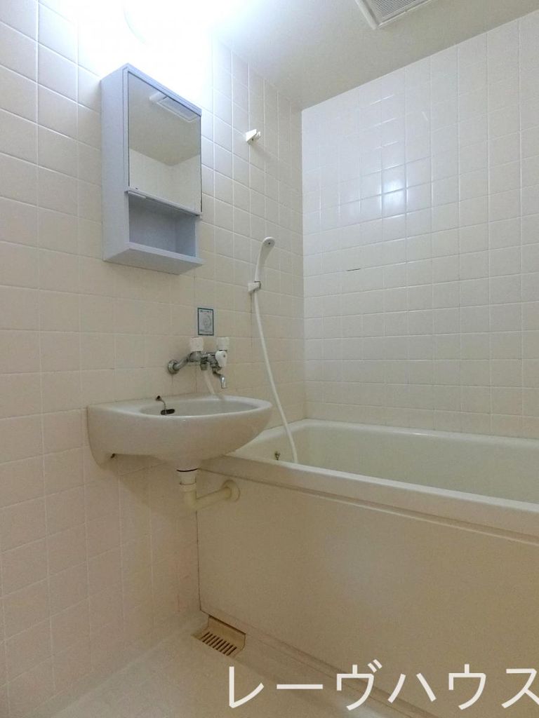 バス・シャワールーム　バス