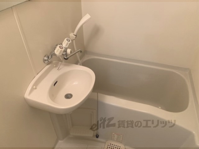 バス・シャワールーム　バス