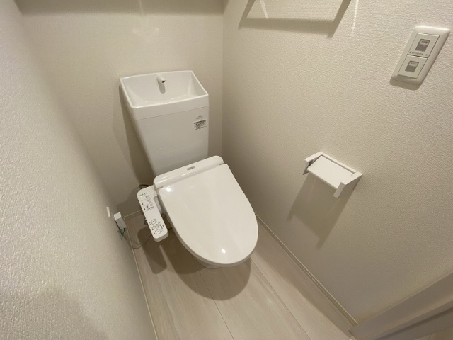 トイレ　ウォシュレット付