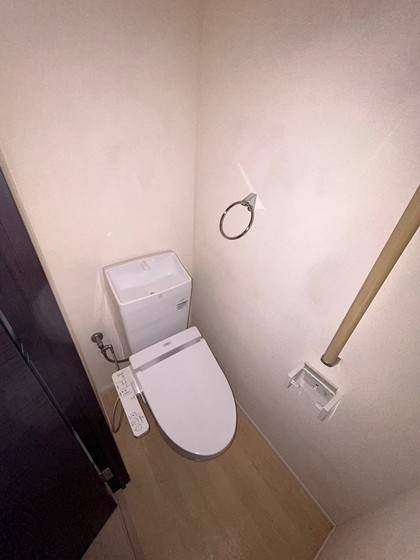 トイレ　※別部屋の写真です