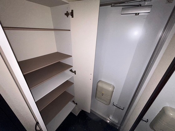 玄関　※別部屋の写真です