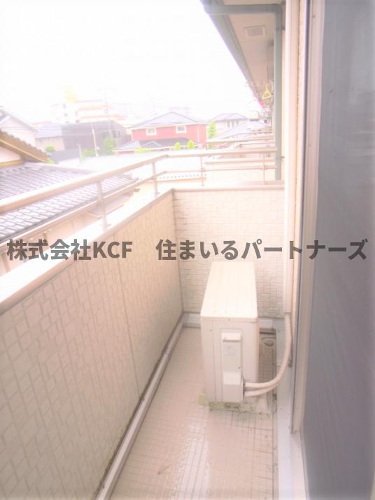 バルコニー　バルコニーからの眺めを楽しみながら食事をしませんか