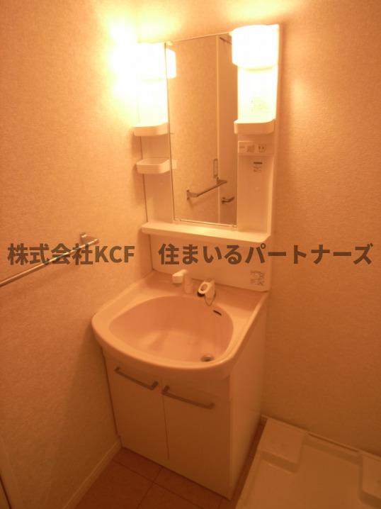 洗面設備　使いやすい洗面所です