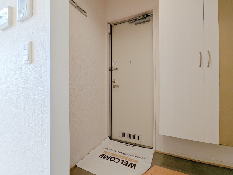 玄関　図面と現状に相違がある場合には現状を優先