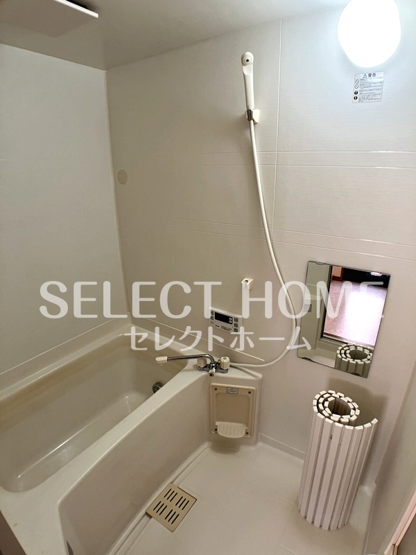 バス・シャワールーム　ゆったり過ごせるお風呂です