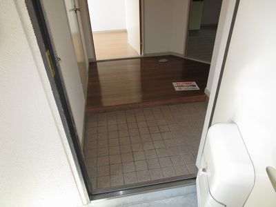 玄関　玄関（同物件他部屋画像）