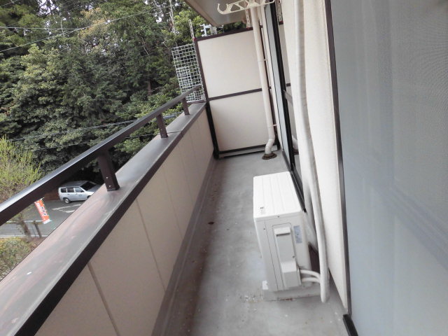 バルコニー　バルコニー（同物件他部屋画像）