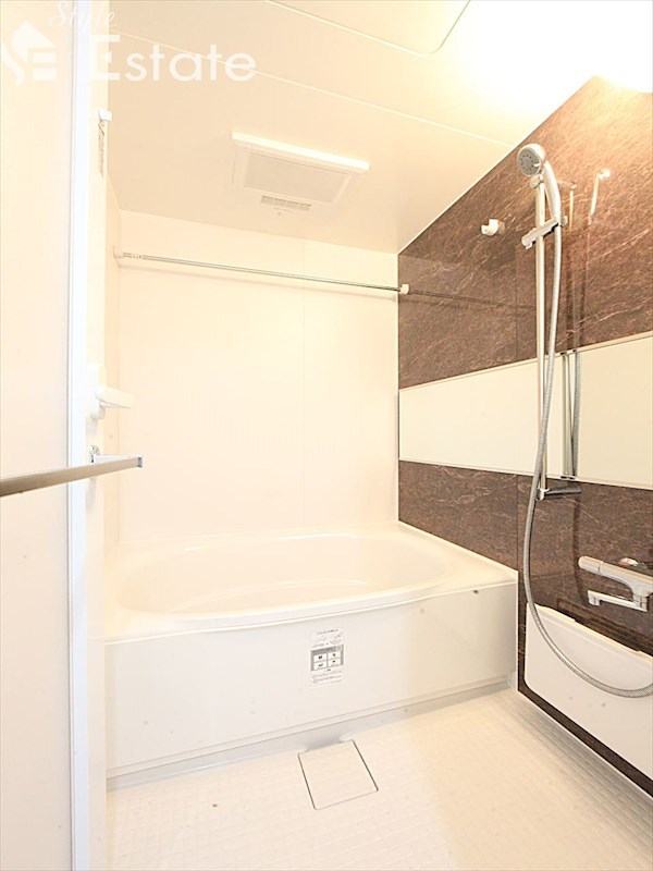 バス・シャワールーム　バスルーム