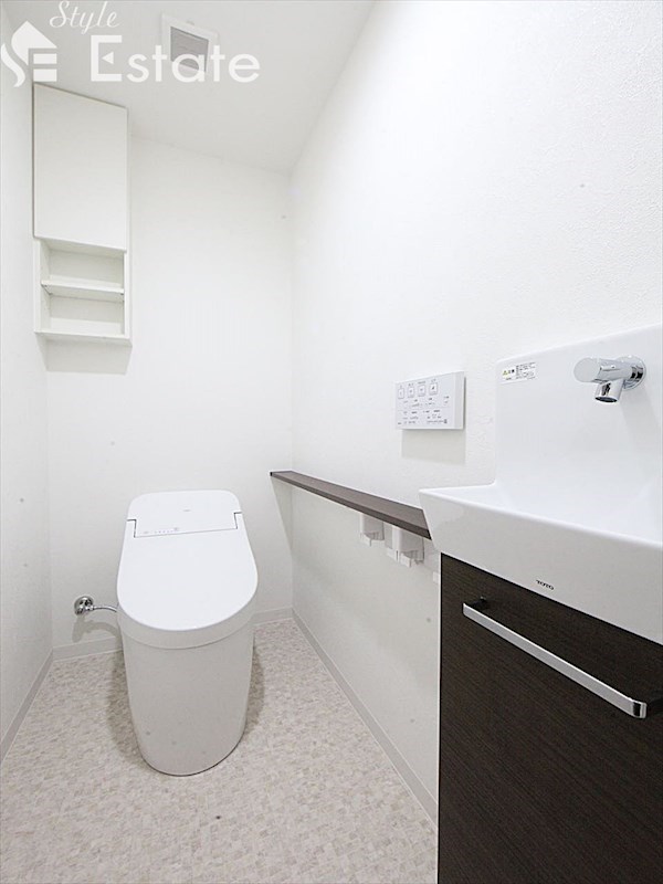 トイレ　トイレ