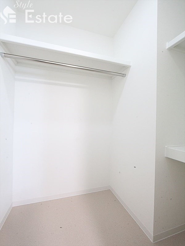 収納　ウォークインクローゼット