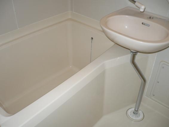 バス・シャワールーム　☆人気のお風呂・トイレ別ですので、ゆったり入浴できます☆