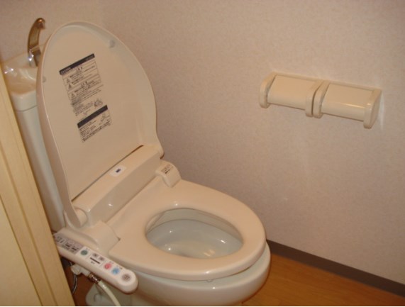 トイレ　トイレもきれいです