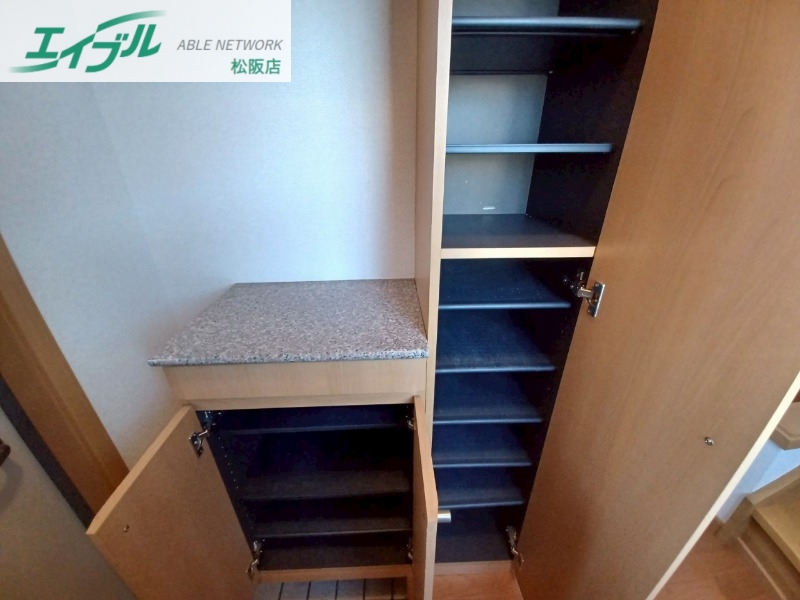 玄関　反転タイプ参考写真