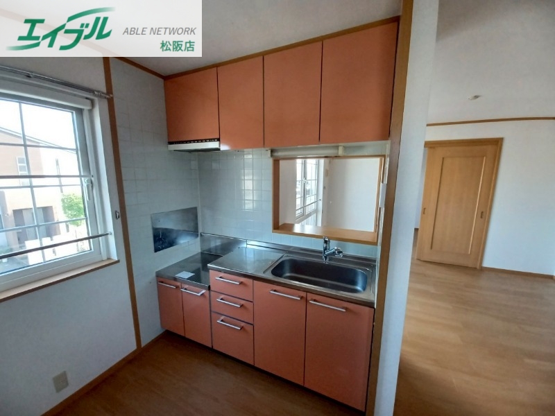 キッチン　反転タイプ参考写真