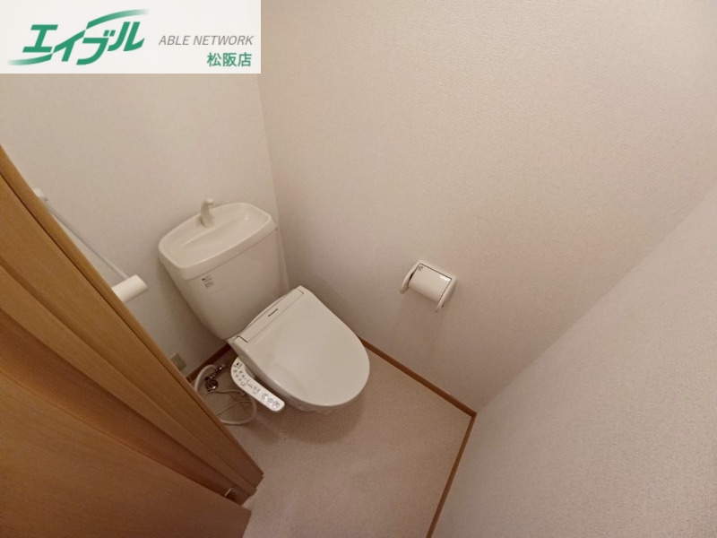 トイレ　反転タイプ参考写真