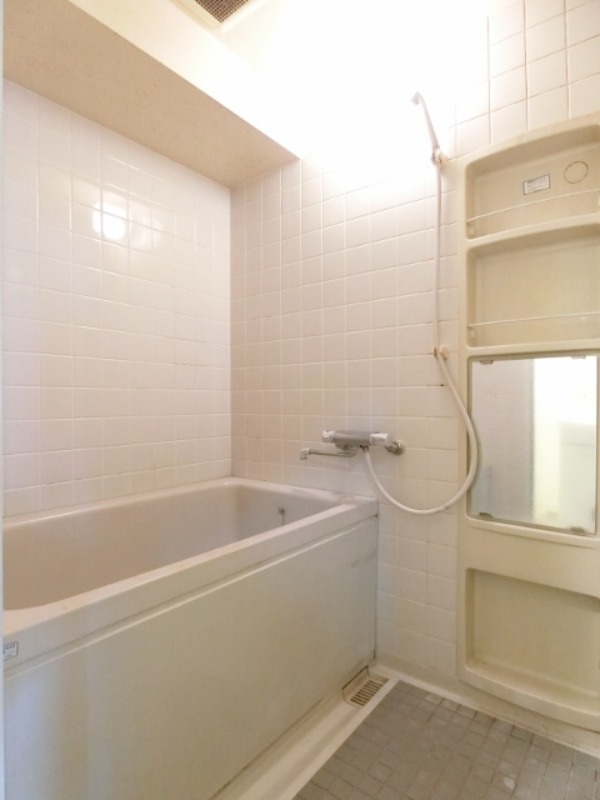 バス・シャワールーム　図面と現状に相違がある場合には現状を優先