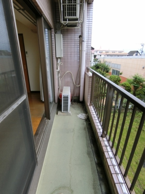 バルコニー　図面と現状に相違がある場合には現状を優先