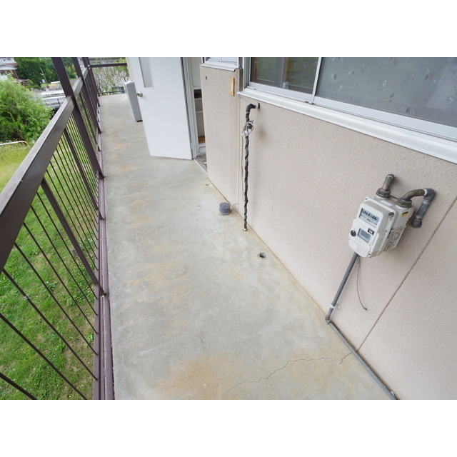 洗面設備　室外洗濯機置き場