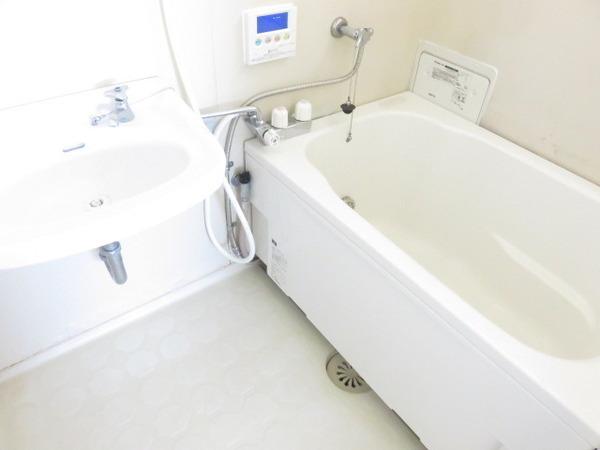 バス・シャワールーム　広々お風呂！