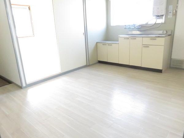 居室・リビング　日当たり良好♪