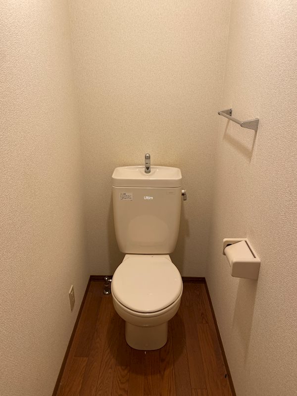 トイレ　※同タイプの他のお部屋です