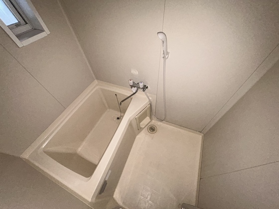 バス・シャワールーム　※別部屋の写真です