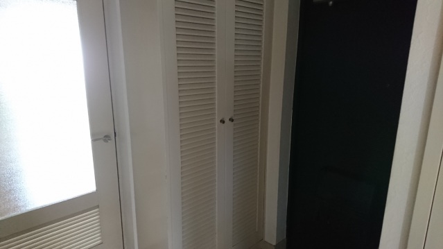 玄関　玄関に収納あり