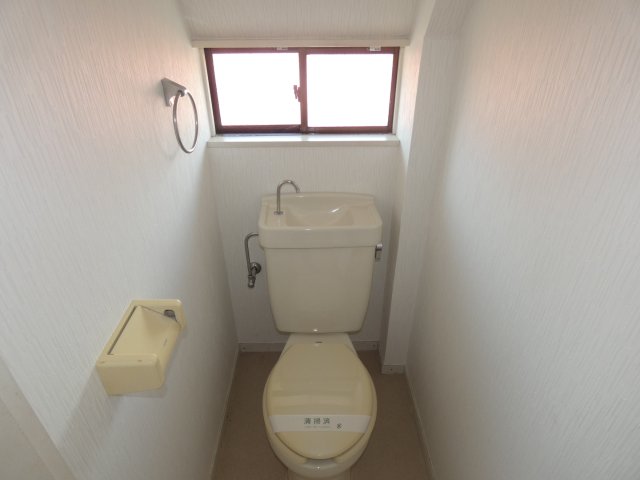 トイレ　温水洗浄便座、設置可能です。