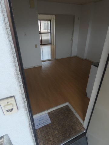 玄関　玄関になります。