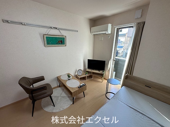 居室・リビング　エアコン完備のお部屋です。