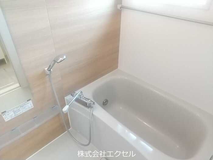 バス・シャワールーム　追い焚き機能のお風呂です。