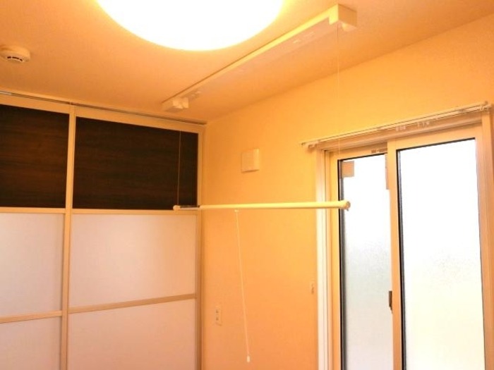 その他設備　室内物干し
