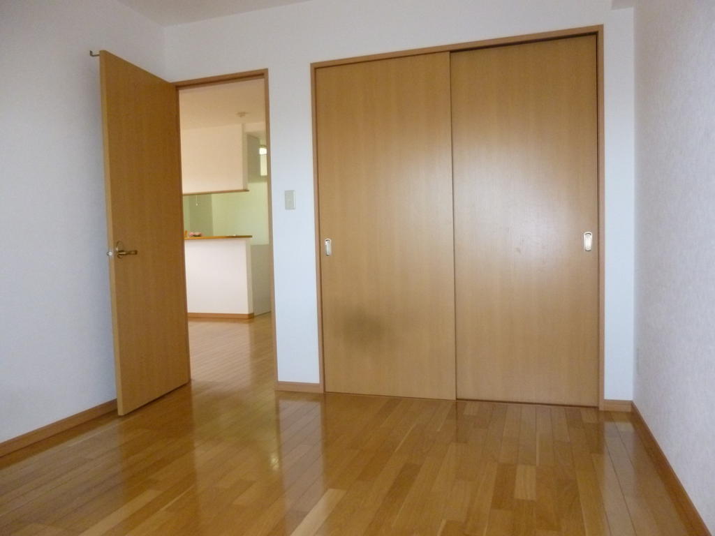 その他部屋・スペース　同物件別部屋(左右反転間取り)の写真です。