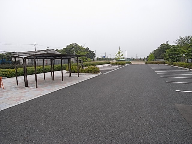 公園　長柄運動公園（公園）まで257m