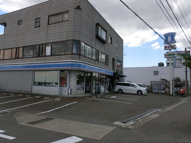 コンビニ　ローソン新潟巻北店（コンビニ）まで215m