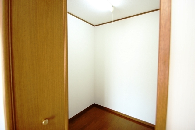 収納　ウォークインクローゼット