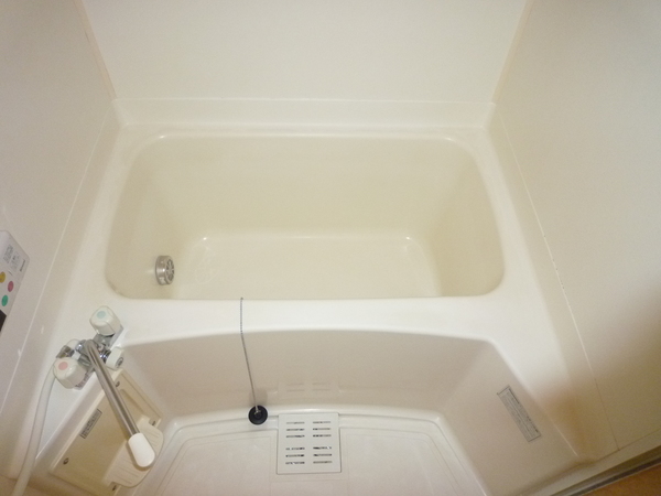 バス・シャワールーム　浴槽