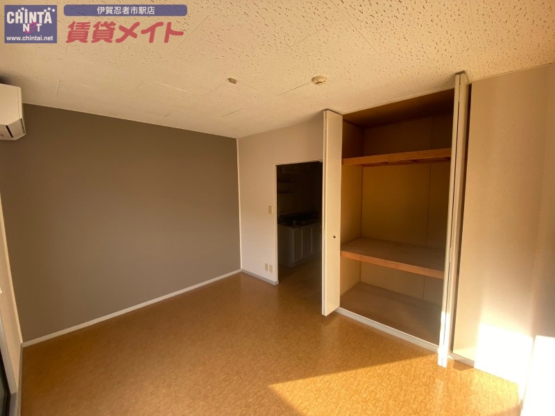 収納　別部屋参考写真となります。