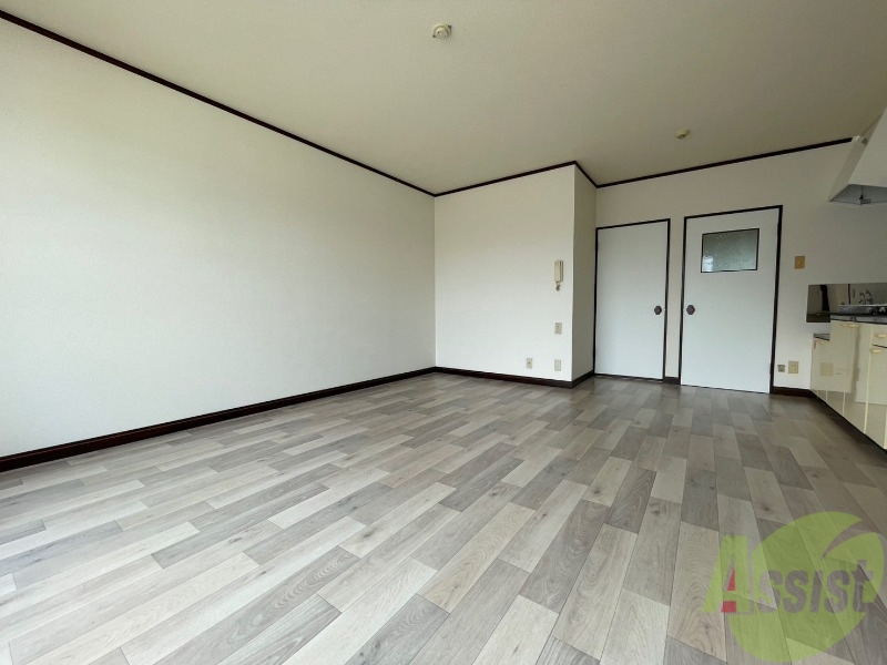 居室・リビング　広くてきれいなリビングです！快適に過ごせそうですね。