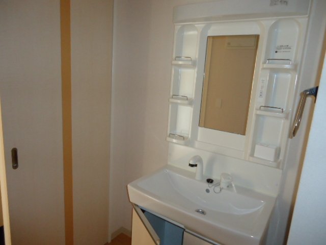 洗面設備　洗髪洗面化粧台