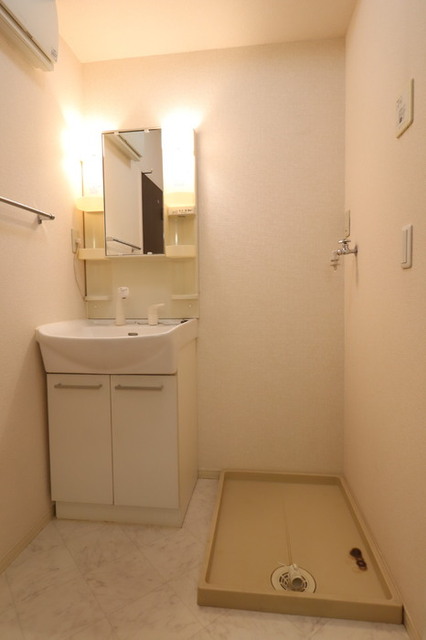 洗面設備　洗髪洗面化粧台