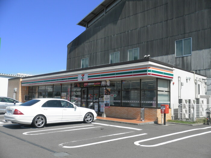 コンビニ　セブンイレブン宮崎吉村町店（コンビニ）まで525m