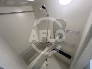 バス・シャワールーム　コンフォリア・リヴ谷町九丁目ソルテラス　浴室